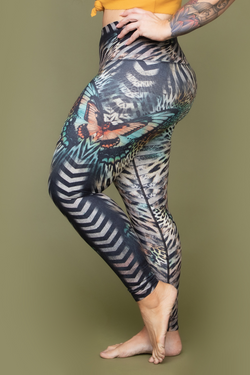 Tropic Flutter Barefoot Legging